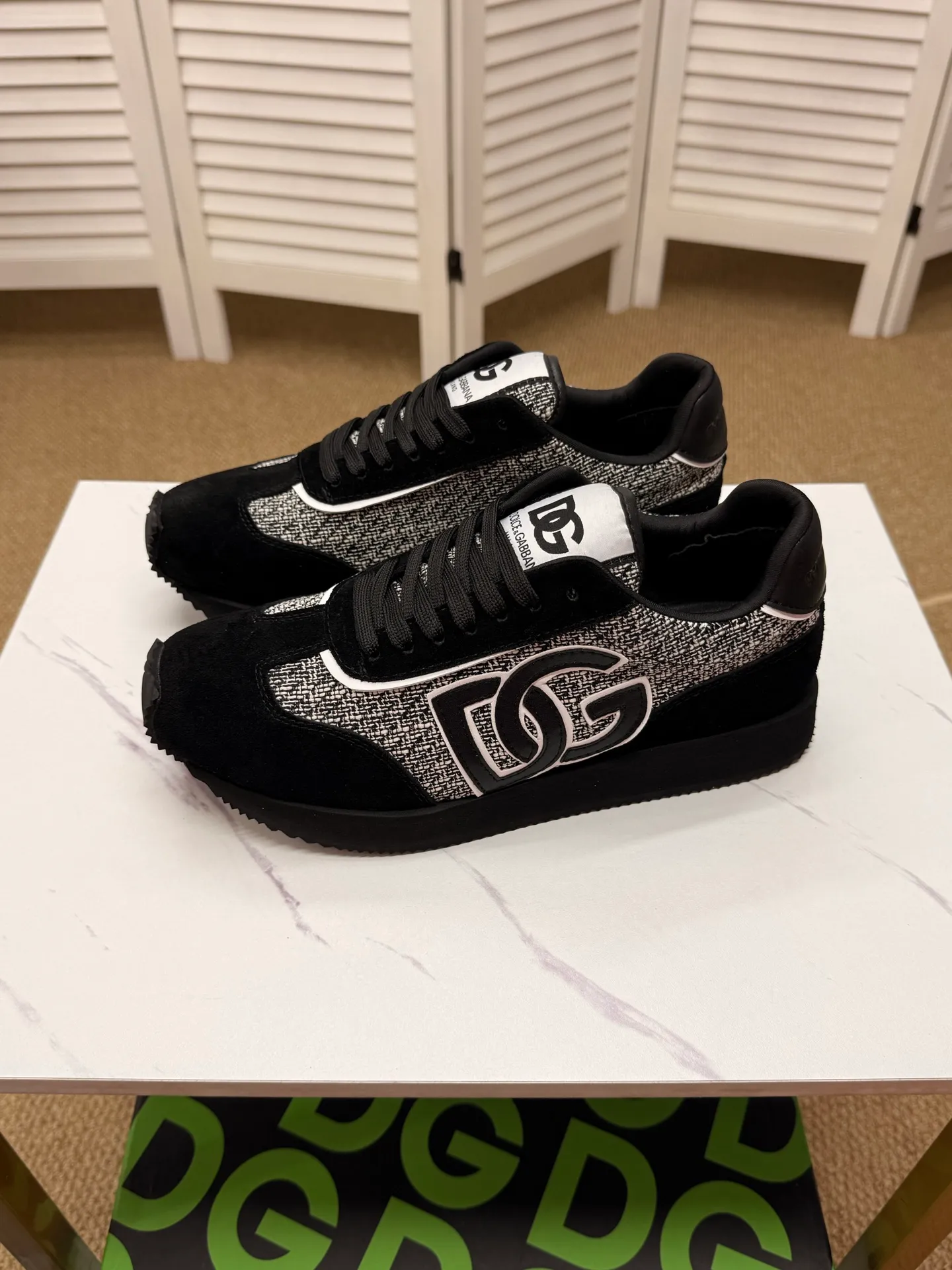 Men's clothing and shoes 230. The latest sports and casual shoes for couples (DG) are fashionable and versatile, and can add luster to various looks. Create an exquisite design with unique dynamic vitality and modern atmosphere, showing modern elegance. Size: 36-46 (45 and 46 are custom-made and cannot be returned or exchanged) Se
